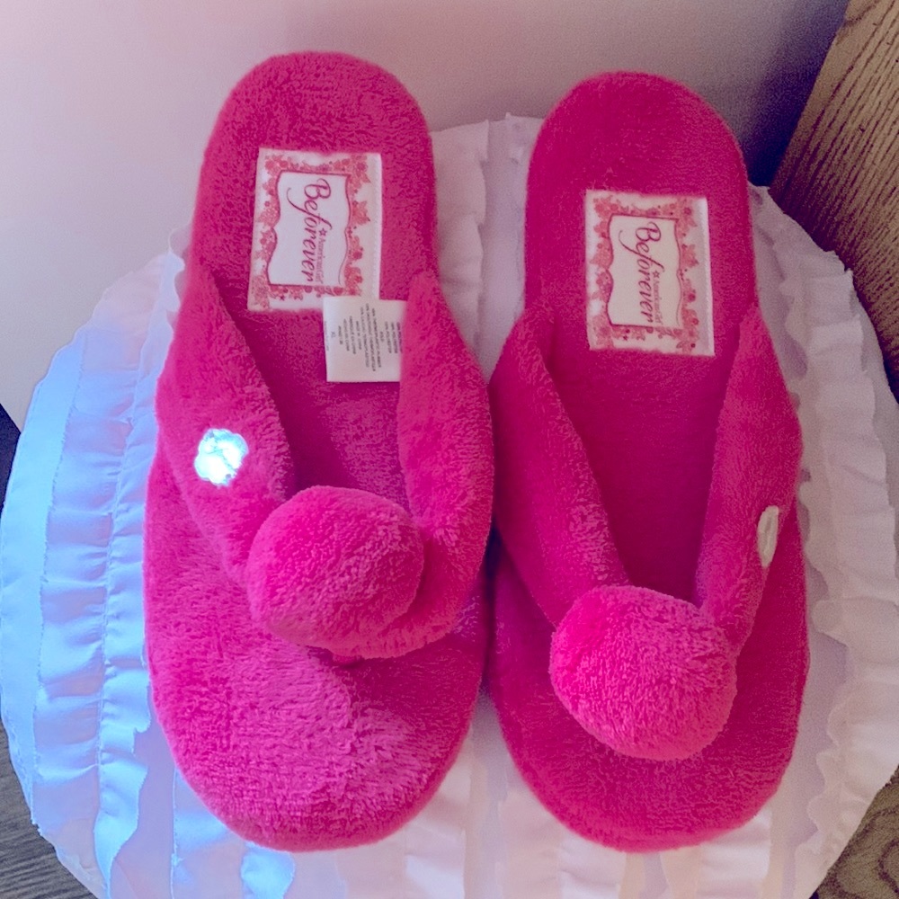 American girl Terry cloth hot pink slippers size XL ( 7.5-9 )